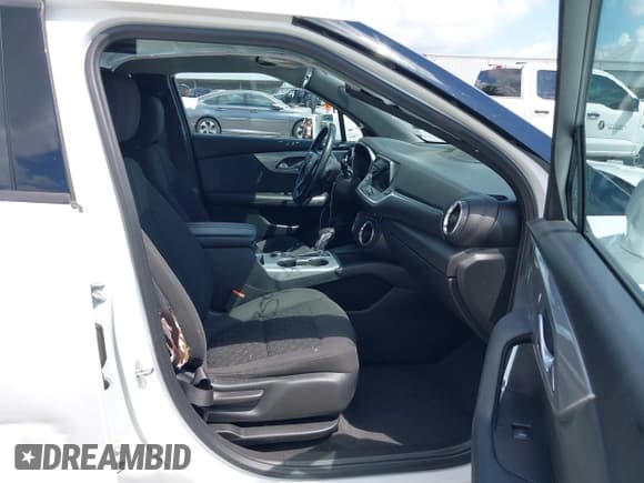 ✅ 2020 Chevrolet Blazer LT • VIN: 3GNKBCRS2LS666869 • Lot: 42591494. Listed on IAAI with 71,727 mi. Free auction sales archive from the USA and detailed vehicle history report at DreamBid. Image 5.