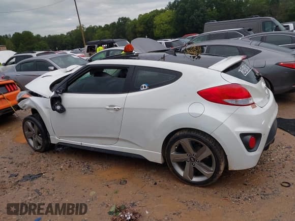 ✅ 2013 Hyundai Veloster Turbo • VIN: KMHTC6AE8DU096682 • Lot: 42974837. Wystawiony na IAAI z przebiegiem 77 365 mil. Bezpłatny archiwum sprzedaży aukcyjnych z USA i szczegółowy raport historii pojazdu na DreamBid. Zdjęcie 13.
