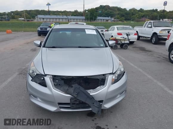 ✅ 2012 Honda Accord EX-L • VIN: 1HGCP3F87CA009589 • Лот: 43472501. Опубликован ранее на IAAI с пробегом 175 851 миль. Бесплатный доступ к архиву аукционных продаж из США и подробный отчёт об истории автомобиля на DreamBid. Изображение 12.