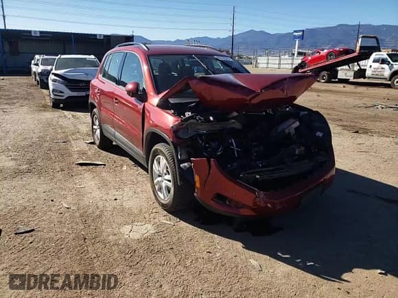 ✅ 2015 Volkswagen Tiguan S • VIN: WVGAV7AX6FW015968 • Lot: 90939515. Wystawiony na Copart z przebiegiem 128 219 mil. Bezpłatny archiwum sprzedaży aukcyjnych z USA i szczegółowy raport historii pojazdu na DreamBid. Zdjęcie 14.