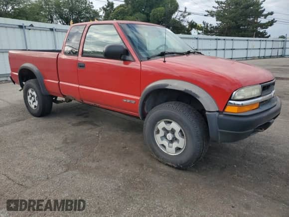 2001 Chevrolet S-10 LS ZR2 с VIN 1GCCT19W818241020, выставлен на аукционе Copart как лот 69522755 с пробегом 176 494 миль миль и Чистый • Clean title. История ставок и продаж доступна на DreamBid. Изображение 4.