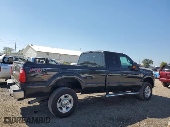 ✅ 2015 Ford F-250 XLT • VIN: 1FT7X2B67FEC60334 • Lot: 84292315. Wystawiony na Copart z przebiegiem 75 677 mil. Bezpłatny archiwum sprzedaży aukcyjnych z USA i szczegółowy raport historii pojazdu na DreamBid. Zdjęcie 3.