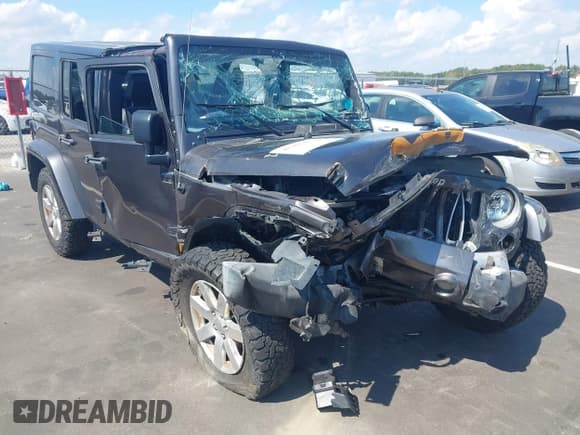 ✅ 2016 Jeep Wrangler Unlimited Sahara • VIN: 1C4HJWEG4GL158231 • Lot: 43295859. Wystawiony na IAAI z przebiegiem 92 674 mil. Bezpłatny archiwum sprzedaży aukcyjnych z USA i szczegółowy raport historii pojazdu na DreamBid. Zdjęcie 6.