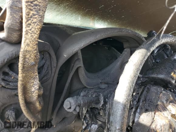 ✅ 2004 Oldsmobile Bravada • VIN: 1GHDT13S042224398 • Lot: 76544854. Wystawiony na Copart z przebiegiem Nie podano. Bezpłatny archiwum sprzedaży aukcyjnych z USA i szczegółowy raport historii pojazdu na DreamBid. Zdjęcie 9.