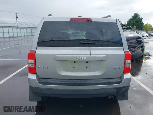 ✅ 2015 Jeep Patriot Latitude • VIN: 1C4NJRFB0FD354344 • Лот: 43358593. Опубликован ранее на IAAI с пробегом 71 698 миль. Бесплатный доступ к архиву аукционных продаж из США и подробный отчёт об истории автомобиля на DreamBid. Изображение 17.