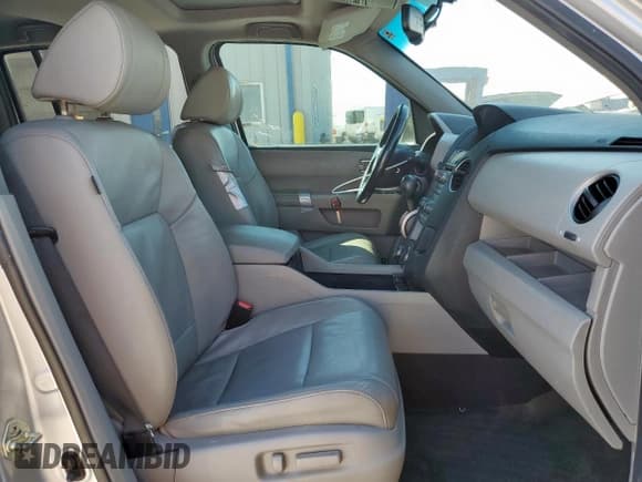 ✅ 2014 Honda Pilot EX-L • VIN: 5FNYF3H74EB006459 • Lot: 84260255. Listed on Copart with 222,081 mi. Free auction sales archive from the USA and detailed vehicle history report at DreamBid. Image 7.