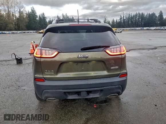 ✅ 2019 Jeep Cherokee Latitude Plus • VIN: 1C4PJMLN9KD169116 • Lot: 95915325. Wystawiony na Copart z przebiegiem 75 980 mil. Bezpłatny archiwum sprzedaży aukcyjnych z USA i szczegółowy raport historii pojazdu na DreamBid. Zdjęcie 6.