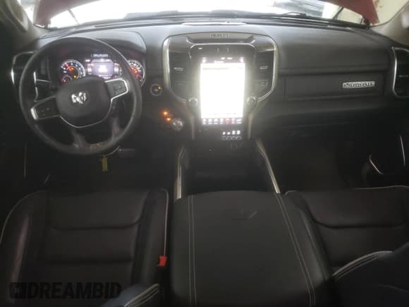 ✅ 2019 Ram 1500 Laramie • VIN: 1C6RRFJGXKN898390 • Lot: 44945505. Wystawiony na Copart z przebiegiem 39 511 mil. Bezpłatny archiwum sprzedaży aukcyjnych z USA i szczegółowy raport historii pojazdu na DreamBid. Zdjęcie 8.