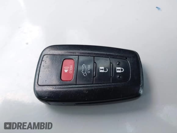 ✅ 2021 Toyota RAV4 XLE Premium • VIN: 2T3C1RFV5MC096681 • Lot: 43760773. Wystawiony na IAAI z przebiegiem 111 100 mil. Bezpłatny archiwum sprzedaży aukcyjnych z USA i szczegółowy raport historii pojazdu na DreamBid. Zdjęcie 11.