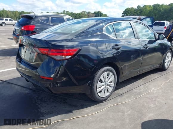 ✅ 2021 Nissan Sentra S • VIN: 3N1AB8BV1MY211941 • Lot: 43103581. Wystawiony na IAAI z przebiegiem 70 539 mil. Bezpłatny archiwum sprzedaży aukcyjnych z USA i szczegółowy raport historii pojazdu na DreamBid. Zdjęcie 4.