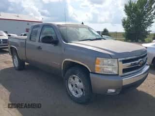 2007 Chevrolet Silverado 1500 1LT with VIN 2GCEK19J171633929, listed as a IAAI auction lot 43127359 with 176,677 mi miles and . Bid and sale history available at DreamBid. Image 1.