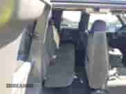 2004 Chevrolet Silverado 1500 z VIN 2GCEK19T441300993, wystawiony jako IAAI lot #43251806 z przebiegiem 143 240 mil mil oraz . Historia ofert i sprzedaży dostępna na DreamBid. Obrazek 8.