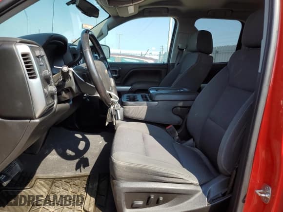 ✅ 2019 Chevrolet Silverado 1500 LT • VIN: 2GCVKPEC3K1130065 • Lot: 67390034. Wystawiony na Copart z przebiegiem 96 205 mil. Bezpłatny archiwum sprzedaży aukcyjnych z USA i szczegółowy raport historii pojazdu na DreamBid. Zdjęcie 7.