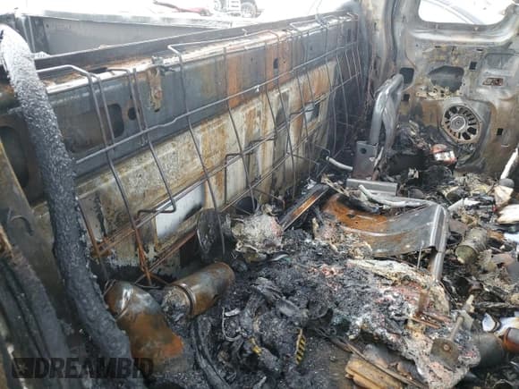 ✅ 2002 Ford F-250 XL • VIN: 1FTNX21F82ED02139 • Лот: 53290045. Опубликован ранее на Copart с пробегом Не указан. Бесплатный доступ к архиву аукционных продаж из США и подробный отчёт об истории автомобиля на DreamBid. Изображение 10.