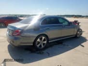 ✅ 2018 Mercedes-Benz E 300 • VIN: WDDZF4JBXJA391981 • Лот: 62967735. Опубликован ранее на Copart с пробегом 172 778 миль. Бесплатный доступ к архиву аукционных продаж из США и подробный отчёт об истории автомобиля на DreamBid. Изображение 3.