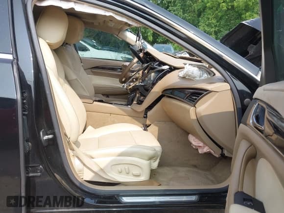 ✅ 2016 Cadillac CTS Luxury Collection AWD • VIN: 1G6AX5SX5G0103726 • Лот: 42370220. Опубликован ранее на IAAI с пробегом 172 586 миль. Бесплатный доступ к архиву аукционных продаж из США и подробный отчёт об истории автомобиля на DreamBid. Изображение 5.