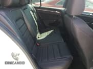 ✅ 2019 Volkswagen Golf R • VIN: WVWWA7AU3KW159967 • Lot: 48267074. Wystawiony na Copart z przebiegiem 52 406 mil. Bezpłatny archiwum sprzedaży aukcyjnych z USA i szczegółowy raport historii pojazdu na DreamBid. Zdjęcie 10.