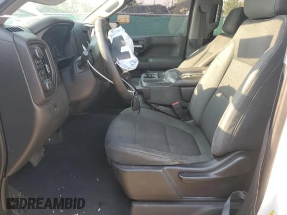 ✅ 2019 Chevrolet Silverado 1500 Custom Trail Boss • VIN: 3GCPYCEF6KG274193 • Lot: 67836535. Wystawiony na Copart z przebiegiem 157 553 mil. Bezpłatny archiwum sprzedaży aukcyjnych z USA i szczegółowy raport historii pojazdu na DreamBid. Zdjęcie 7.