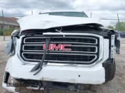 ✅ 2019 GMC Yukon XL SLT • VIN: 1GKS2GKCXKR280239 • Lot: 42301942. Wystawiony na IAAI z przebiegiem 185 071 mil. Bezpłatny archiwum sprzedaży aukcyjnych z USA i szczegółowy raport historii pojazdu na DreamBid. Zdjęcie 6.