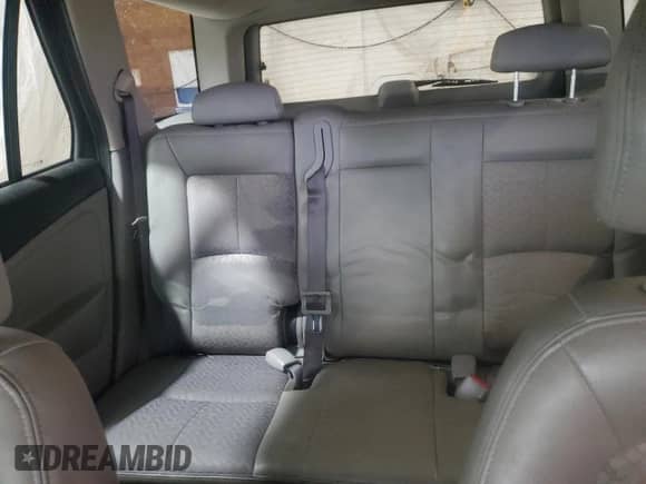 2007 Saturn VUE V6 z VIN 5GZCZ53437S870711, wystawiony jako Copart lot #84217334 z przebiegiem 167 573 mil mil oraz Szkoda całkowita • Salvage title. Historia ofert i sprzedaży dostępna na DreamBid. Obrazek 10.