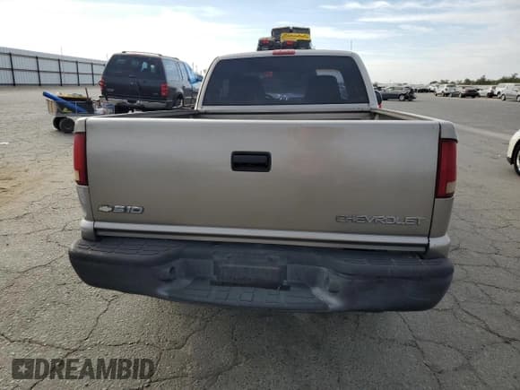 ✅ 2003 Chevrolet S-10 • VIN: 1GCCS19H538214087 • Lot: 78851924. Wystawiony na Copart z przebiegiem Nie podano. Bezpłatny archiwum sprzedaży aukcyjnych z USA i szczegółowy raport historii pojazdu na DreamBid. Zdjęcie 6.