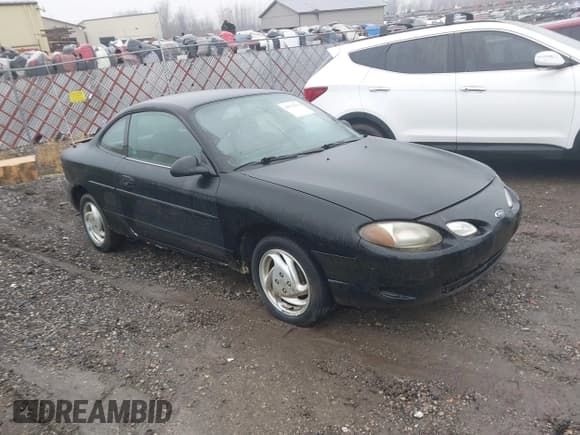 ✅ 2000 Ford Escort ZX2 • VIN: 3FAKP1130YR241240 • Lot: 43779756. Wystawiony na IAAI z przebiegiem 140 684 mil. Bezpłatny archiwum sprzedaży aukcyjnych z USA i szczegółowy raport historii pojazdu na DreamBid. Zdjęcie 1.