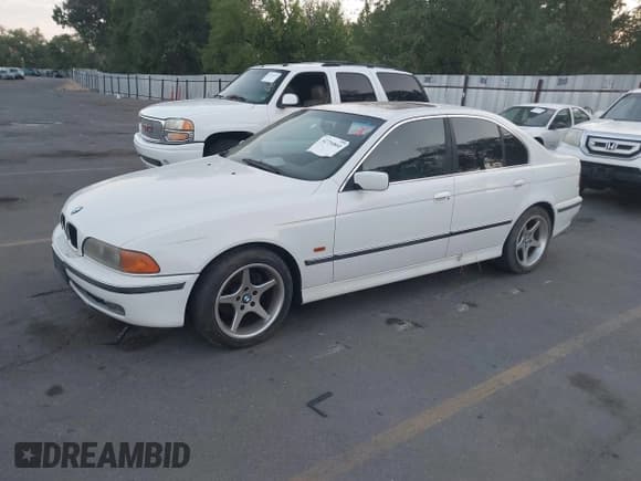 ✅ 1997 BMW 5 Series 528i • VIN: WBADD6326VBW13545 • Lot: 42754860. Wystawiony na IAAI z przebiegiem Nie podano. Bezpłatny archiwum sprzedaży aukcyjnych z USA i szczegółowy raport historii pojazdu na DreamBid. Zdjęcie 2.