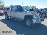 ✅ 2017 GMC Sierra 2500HD Denali • VIN: 1GT12UEYXHF221974 • Лот: 42184163. Опубликован ранее на IAAI с пробегом Не указан. Бесплатный доступ к архиву аукционных продаж из США и подробный отчёт об истории автомобиля на DreamBid. Изображение 1.