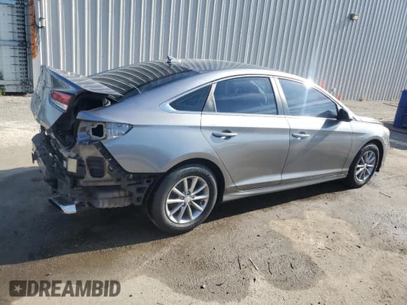 ✅ 2018 Hyundai Sonata SE • VIN: 5NPE24AF0JH620975 • Лот: 85823795. Опубликован ранее на Copart с пробегом 97 913 миль. Бесплатный доступ к архиву аукционных продаж из США и подробный отчёт об истории автомобиля на DreamBid. Изображение 3.