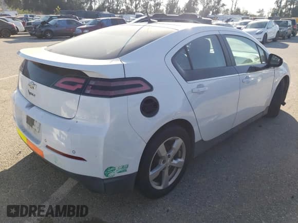 ✅ 2014 Chevrolet Volt • VIN: 1G1RE6E46EU136827 • Лот: 87439515. Опубликован ранее на Copart с пробегом 180 339 миль. Бесплатный доступ к архиву аукционных продаж из США и подробный отчёт об истории автомобиля на DreamBid. Изображение 3.