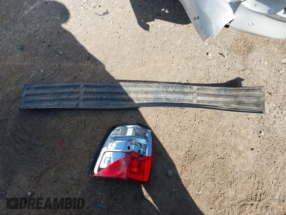 ✅ 2014 Ford Expedition Max Limited • VIN: 1FMJK1K55EEF22948 • Lot: 43300484. Listed on IAAI with 143,376 mi. Free auction sales archive from the USA and detailed vehicle history report at DreamBid. Image 12.