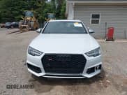 ✅ 2018 Audi S4 Premium Plus • VIN: WAUB4AF46JA002468 • Lot: 42722011. Wystawiony na IAAI z przebiegiem 124 155 mil. Bezpłatny archiwum sprzedaży aukcyjnych z USA i szczegółowy raport historii pojazdu na DreamBid. Zdjęcie 13.