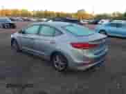 2017 Hyundai Elantra SE z VIN 5NPD84LF9HH046782, wystawiony jako IAAI lot #43357114 z przebiegiem 100 895 mil mil oraz . Historia ofert i sprzedaży dostępna na DreamBid. Obrazek 3.