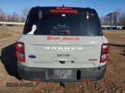 ✅ 2021 Ford Bronco Sport Outer Banks • VIN: 3FMCR9C66MRA55156 • Lot: 92225375. Wystawiony na Copart z przebiegiem 111 940 mil. Bezpłatny archiwum sprzedaży aukcyjnych z USA i szczegółowy raport historii pojazdu na DreamBid. Zdjęcie 6.