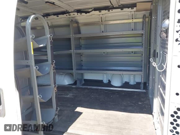 ✅ 2020 Chevrolet Express Cargo • VIN: 1GCWGAFG1L1160788 • Lot: 42772328. Listed on IAAI with 115,254 mi. Free auction sales archive from the USA and detailed vehicle history report at DreamBid. Image 8.