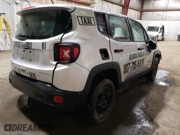 ✅ 2019 Jeep Renegade Upland • VIN: ZACNJBAB7KPJ91389 • Лот: 56576235. Опубликован ранее на Copart с пробегом 125 044 миль. Бесплатный доступ к архиву аукционных продаж из США и подробный отчёт об истории автомобиля на DreamBid. Изображение 3.