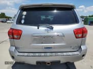 ✅ 2010 Toyota Sequoia Platinum • VIN: 5TDDW5G17AS037511 • Lot: 63611025. Wystawiony na Copart z przebiegiem 185 714 mil. Bezpłatny archiwum sprzedaży aukcyjnych z USA i szczegółowy raport historii pojazdu na DreamBid. Zdjęcie 6.