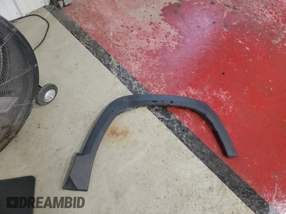 2025 Chevrolet Equinox FWD LT с VIN 3GNAXHEG2SL227000, выставлен на аукционе Copart как лот 61076925 с пробегом 5 300 миль миль и Чистый • Clean title. История ставок и продаж доступна на DreamBid. Изображение 13.