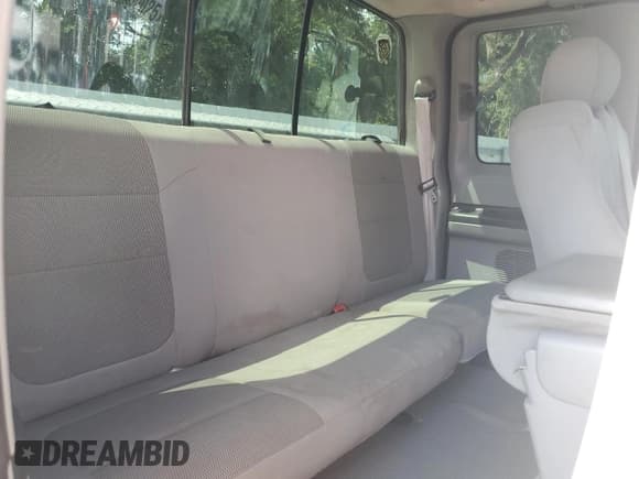 ✅ 2005 Ford F-250 XL • VIN: 1FTSX21P15ED37251 • Lot: 68690025. Listed on Copart with 228,335 mi. Free auction sales archive from the USA and detailed vehicle history report at DreamBid. Image 10.