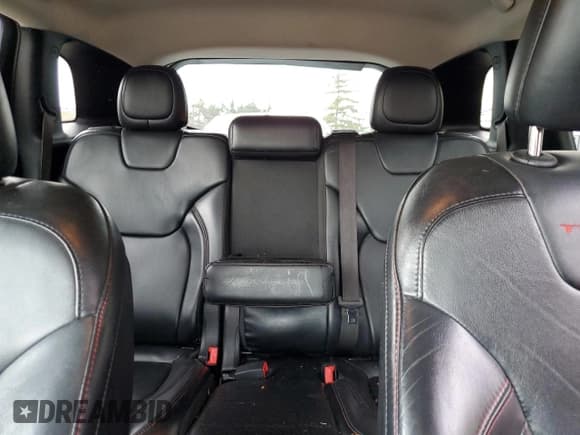 ✅ 2014 Jeep Cherokee Trailhawk • VIN: 1C4PJMBS1EW131346 • Lot: 82575235. Wystawiony na Copart z przebiegiem 148 739 mil. Bezpłatny archiwum sprzedaży aukcyjnych z USA i szczegółowy raport historii pojazdu na DreamBid. Zdjęcie 10.