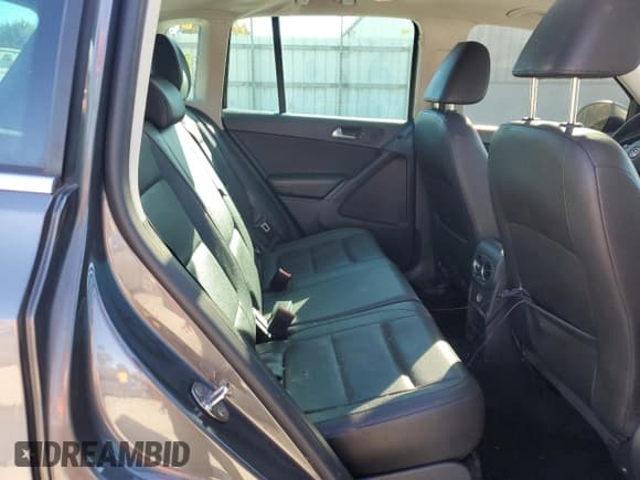 ✅ 2013 Volkswagen Tiguan S • VIN: WVGAV3AX6DW625181 • Lot: 91488615. Listed on Copart with 157,331 mi. Free auction sales archive from the USA and detailed vehicle history report at DreamBid. Image 11.