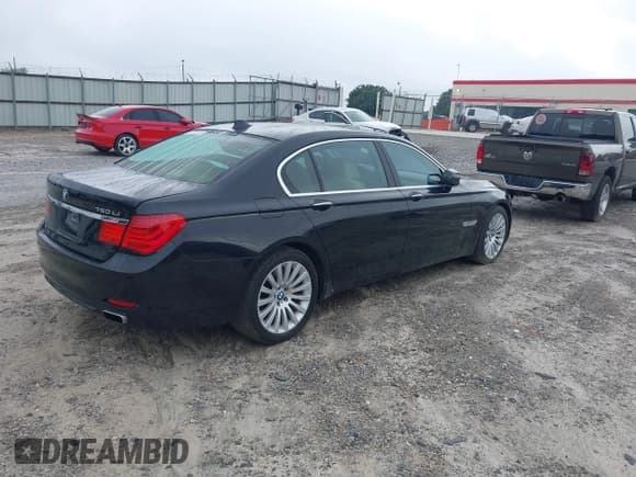 ✅ 2010 BMW 7 Series 750Li • VIN: WBAKB8C54ACY63650 • Лот: 42756245. Опубликован ранее на IAAI с пробегом 127 405 миль. Бесплатный доступ к архиву аукционных продаж из США и подробный отчёт об истории автомобиля на DreamBid. Изображение 4.
