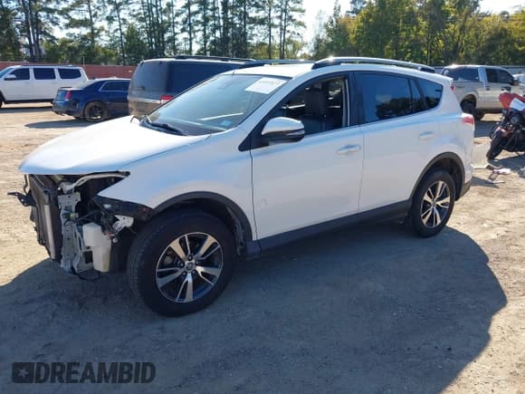 ✅ 2018 Toyota RAV4 XLE • VIN: JTMWFREV1JJ730920 • Lot: 43597877. Listed on IAAI with 88,444 mi. Free auction sales archive from the USA and detailed vehicle history report at DreamBid. Image 2.