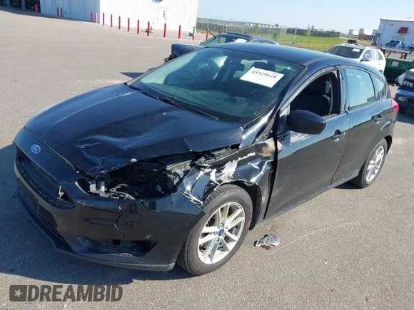 ✅ 2018 Ford Focus SE • VIN: 1FADP3K28JL235541 • Lot: 43329628. Wystawiony na IAAI z przebiegiem 176 485 mil. Bezpłatny archiwum sprzedaży aukcyjnych z USA i szczegółowy raport historii pojazdu na DreamBid. Zdjęcie 2.