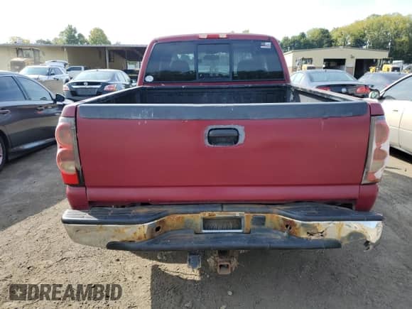 ✅ 2005 Chevrolet Silverado 1500 Z71 • VIN: 2GCEK19B451340628 • Lot: 71992534. Wystawiony na Copart z przebiegiem Nie podano mil. Skorzystaj z bezpłatnego archiwum sprzedaży aukcyjnych z USA i zobacz szczegółowy raport historii pojazdu na DreamBid. Zdjęcie 6.