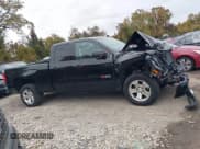 ✅ 2019 Chevrolet Silverado 1500 LT • VIN: 2GCVKPEC7K1188387 • Lot: 43533097. Wystawiony na IAAI z przebiegiem 85 325 mil. Bezpłatny archiwum sprzedaży aukcyjnych z USA i szczegółowy raport historii pojazdu na DreamBid. Zdjęcie 14.