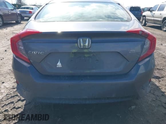 ✅ 2017 Honda Civic LX • VIN: 2HGFC2F5XHH533028 • Lot: 41540773. Wystawiony na IAAI z przebiegiem 102 572 mil. Bezpłatny archiwum sprzedaży aukcyjnych z USA i szczegółowy raport historii pojazdu na DreamBid. Zdjęcie 16.