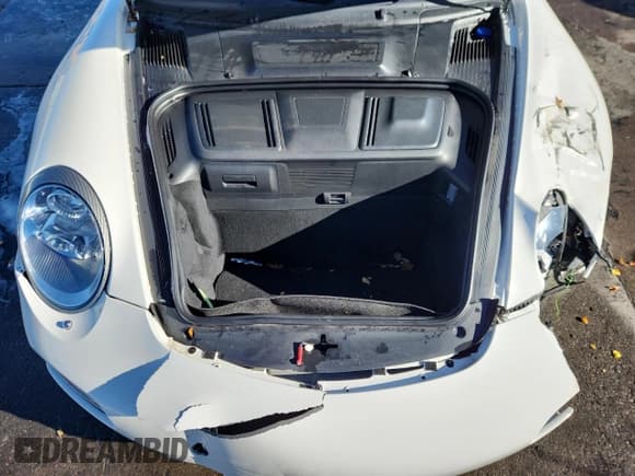 ✅ 2012 Porsche 911 4S • VIN: WP0BB2A95CS733097 • Lot: 90091175. Listed on Copart with 26,154 mi. Free auction sales archive from the USA and detailed vehicle history report at DreamBid. Image 11.