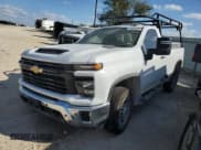 ✅ 2024 Chevrolet Silverado 2500HD Work Truck • VIN: 1GC0WLE79RF394369 • Лот: 76630484. Опубликован ранее на Copart с пробегом Не указан. Бесплатный доступ к архиву аукционных продаж из США и подробный отчёт об истории автомобиля на DreamBid. Изображение 1.