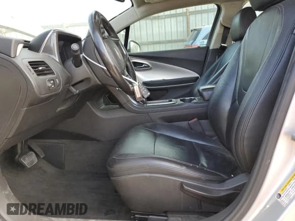 ✅ 2011 Chevrolet Volt • VIN: 1G1RD6E47BU101907 • Lot: 82627674. Wystawiony na Copart z przebiegiem 106 938 mil. Bezpłatny archiwum sprzedaży aukcyjnych z USA i szczegółowy raport historii pojazdu na DreamBid. Zdjęcie 7.